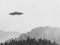 JD Vance says UFOs, aliens could be ‘spiritual forces’ as VP vows to ‘get to the bottom’ of mystery in skies An alien spaceship