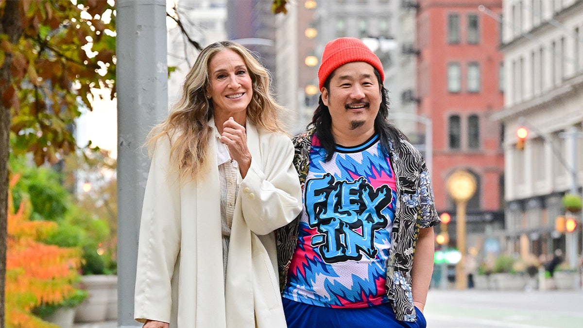 Comic Bobby Lee and actress Sarah Jessica Parker