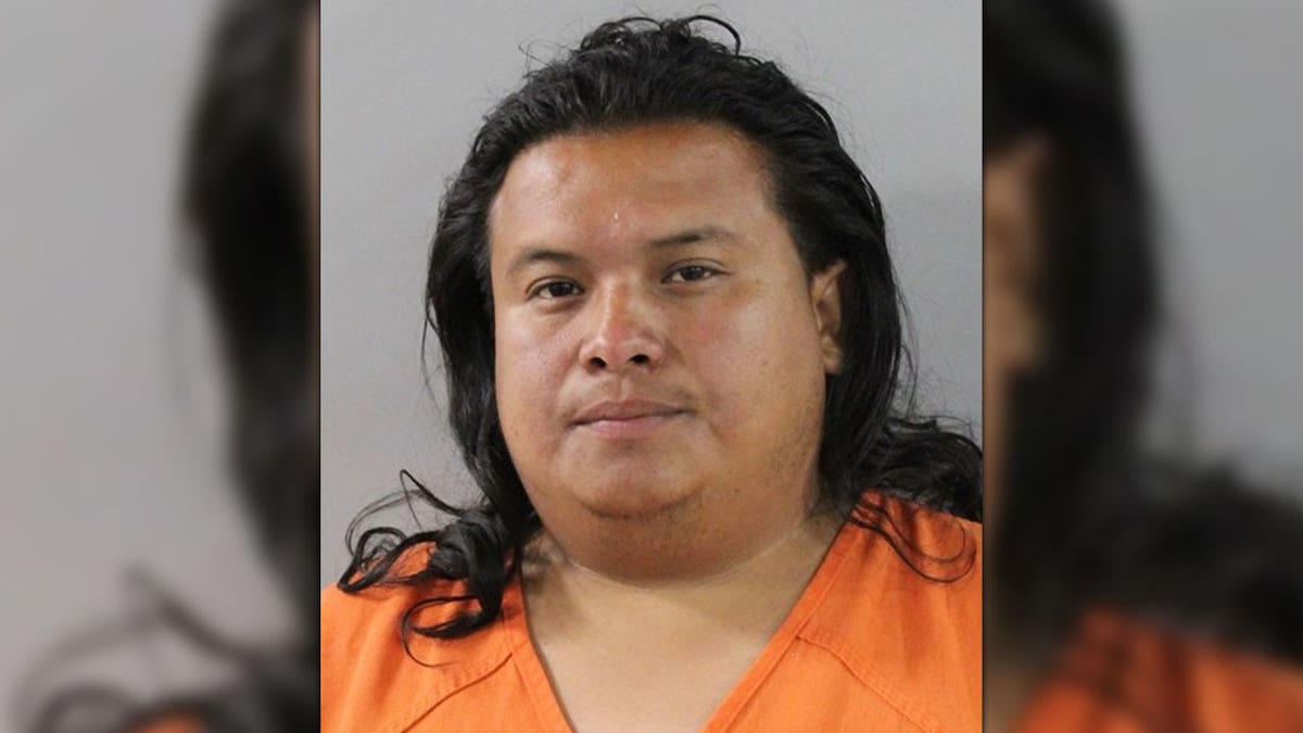 Roberto Sandobal Lopez, 34, mugshot